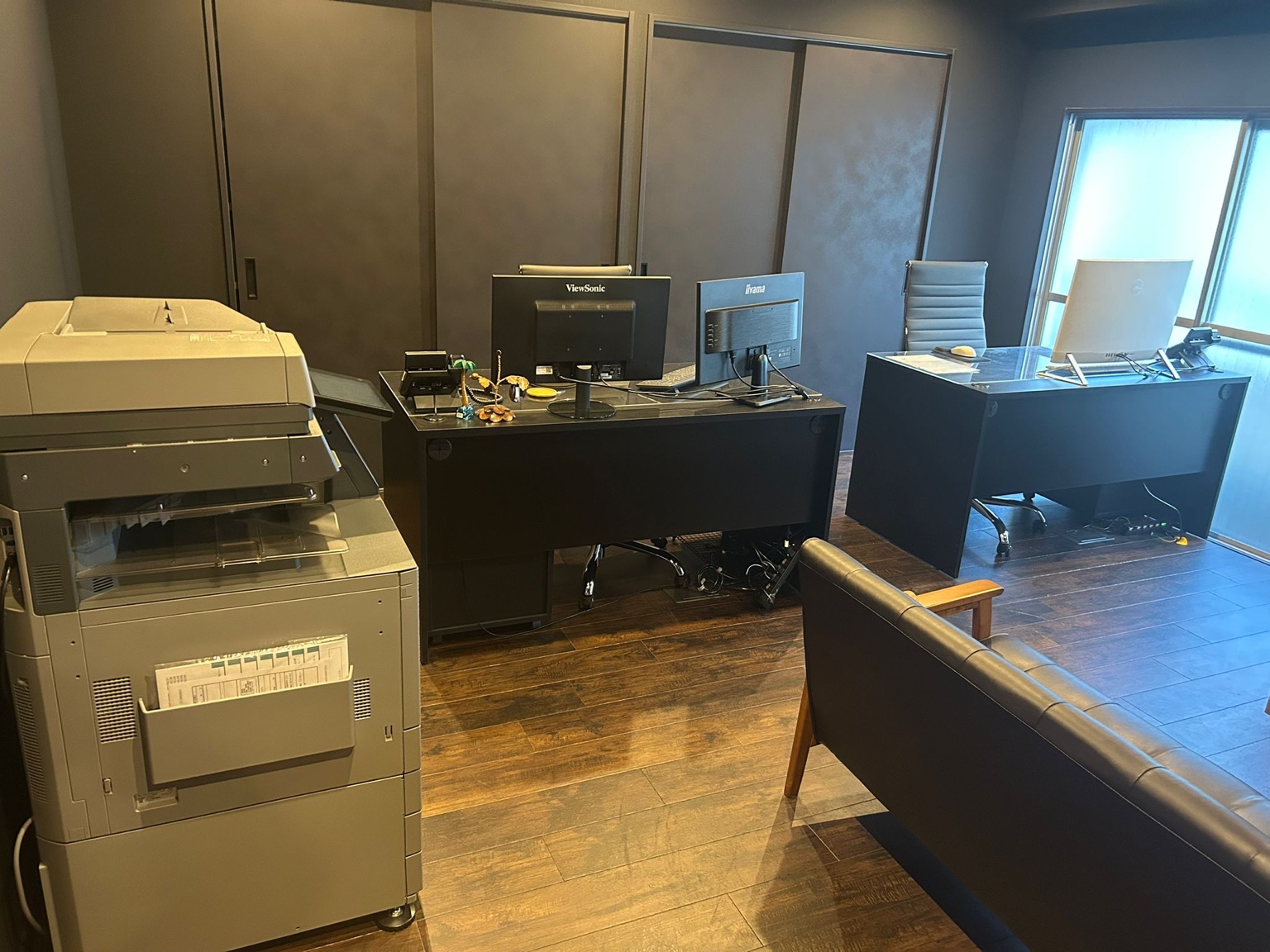 オフィスデスク